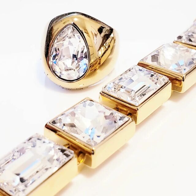 FALL Wardrobe Essentials- Accessories that are bold  Modern & Timeless - Gold Metals #Myka #mykadesigns #mykajewelry #fashionjewelry #goldjewelry #crystalbracelets #statementrings #statementjewelry #styleover50 #style50 #swarovskicrystals