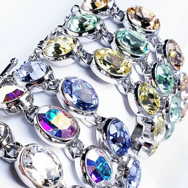 Spring Colors are here! Shop our Cate Bracelet Collection online at www.mykadesigns.com #Myka #mykadesigns #mykajewelry #crystalbracelets #swarovskicrystalbracelet #springfashion #springjewelry #fashionaccessories #modeschmuck #womensaccessories #bridaljewelry #bridesmaids #promjewelry #eastergifts #passovergifts #fashioninfluencer
