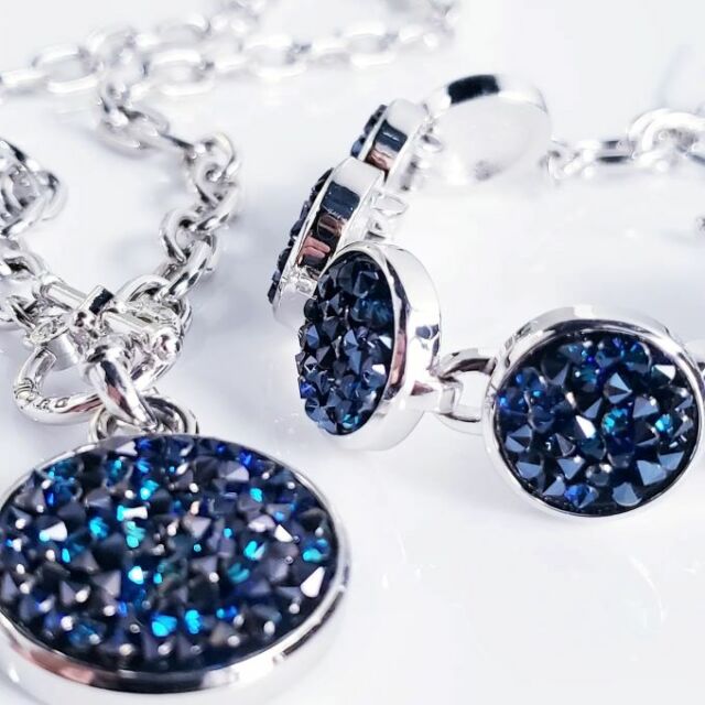 Carly in Bermuda Blue - the facets in the Crystal Rocks reflect Shades of Aqua, Turquoise, Navy, Denim Blue - super duper Pretty! Tap the tags to shop online for something special for yourself OR a fabulous Gift for someone special #giftsformom #uniquejewelry #MYKA #mykadesigns #womensaccessories #modeschmuck #summeraccesories #jewelry #fashionaccessories #fashionover50 #mykajewelry #mothersdaygifts #jewelrylovers #mykajewellery #fashionaddict #fashionandstyle #necklacestyle #designerjewelry #swarovski #fashioninfluencer #myka #giftsforher #mothersday2024 #giftsforwife #traveljewelry #giftsforgirlfriend #chokers #gifts #multiusejewelry #detachablependants