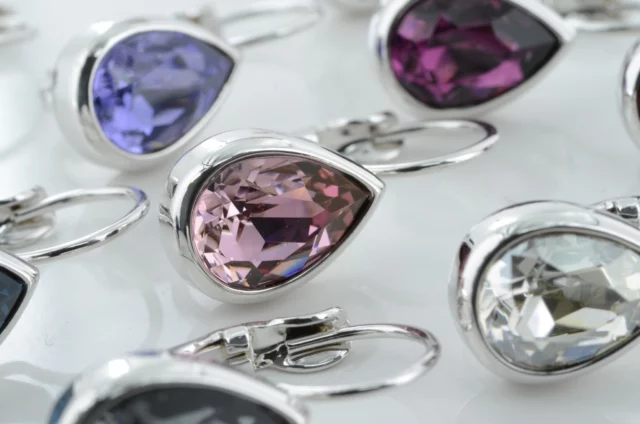 Elevate your Everyday with a pair of our Nina Earrings, available in 20+ Swarovski Crystal Colors in Rhodium or Gold metals - complete this with a matching bracelet - Handmade in Canada since 1991, proven quality and amazing customer service you can trust #myka #mykajewelry #mykadesigns #earrings #crystalearrings #ninaearrings #bestearringsever #womensaccessories #womeninbusiness